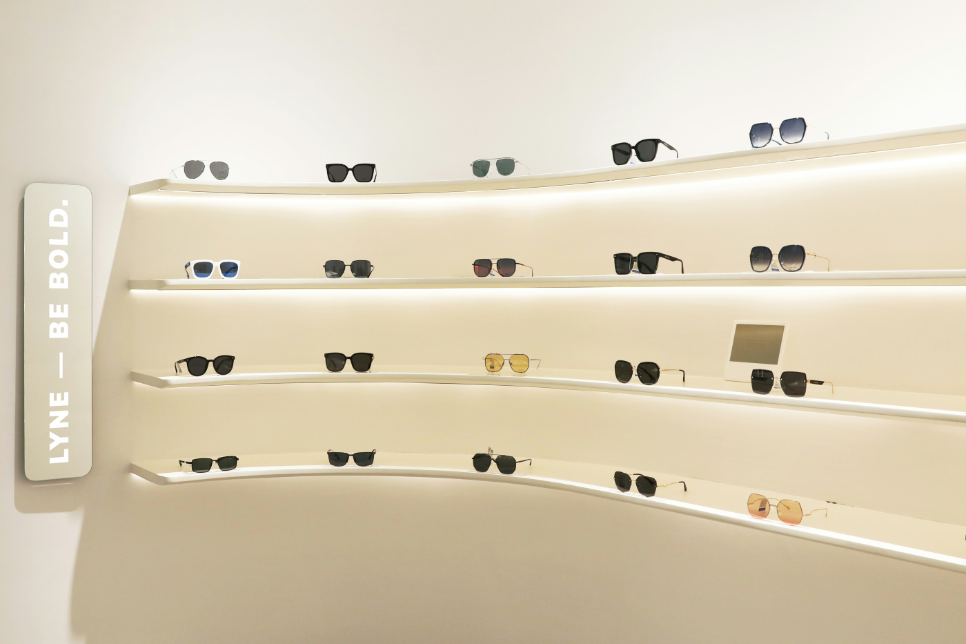 store_wall-cut.png